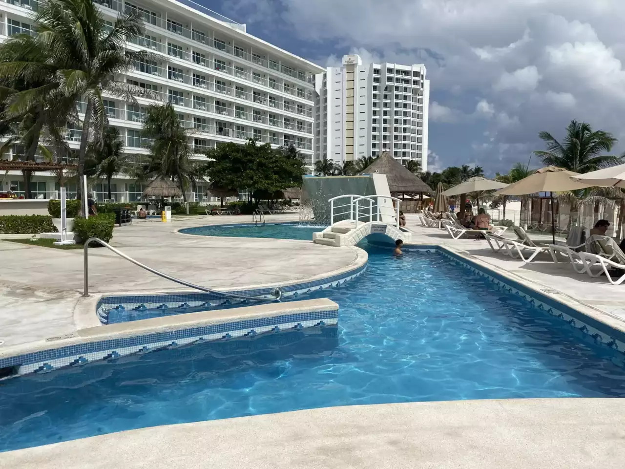 Krystal Cancun, Cancun